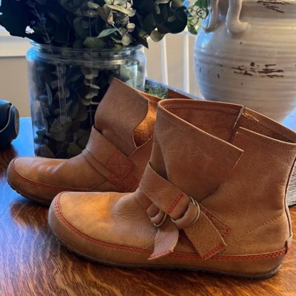 Soft Leather SOREL Moccasin Booties SZ 9